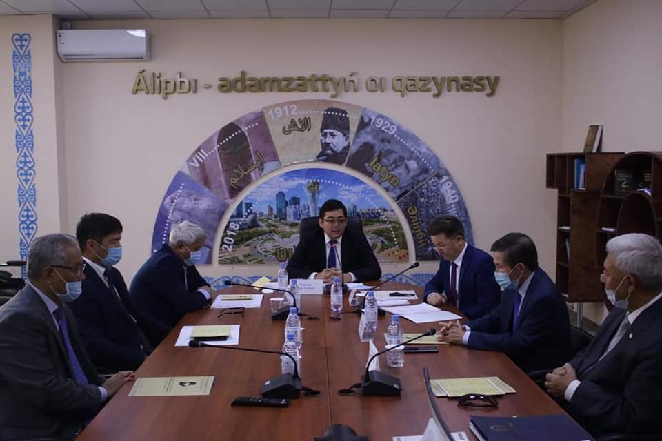 ТІЛ ЖАНАШЫРЛАРЫ   МӘДЕНИЕТ МИНИСТРІНІҢ АЛҒЫСХАТЫМЕН МАРАПАТТАЛДЫ
